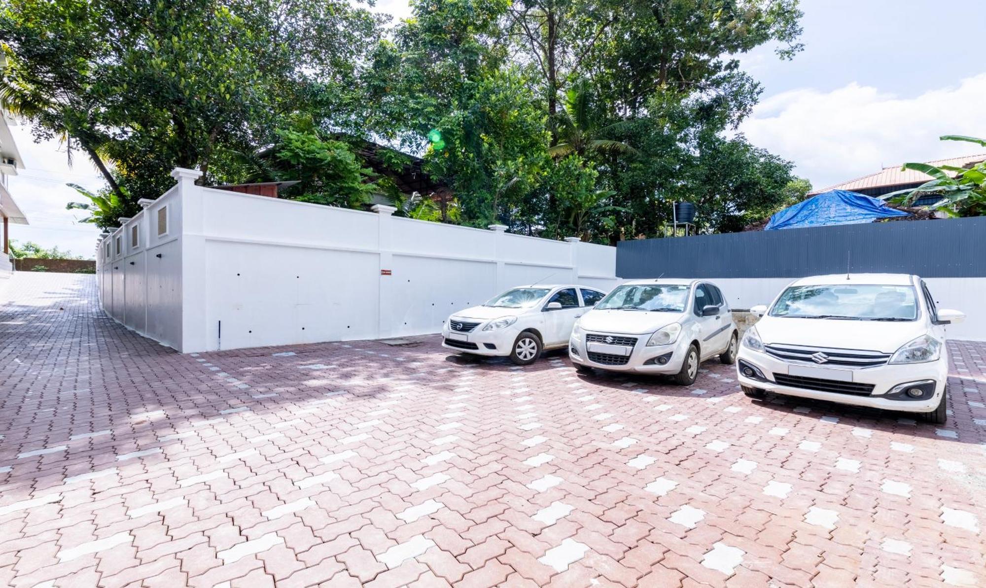 Hotel Treebo Premium Cochin Airport, 5 Min From Cochin Airport Kochi Exterior foto